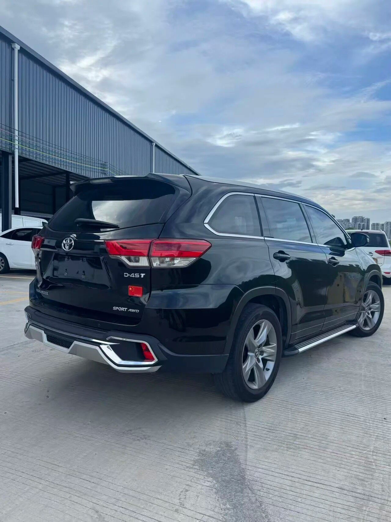 Second hand Highlander vehicle photo
