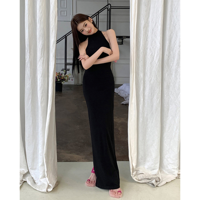 2026春夏新款设计无袖气质高领修身后开叉高级感连衣裙女长裙