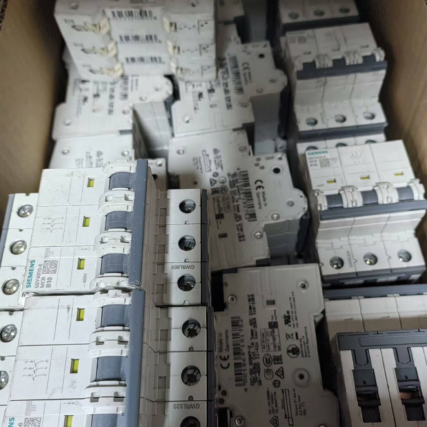 可维修西门子空开断路器5SY4310-6 MCB B10件德国议价