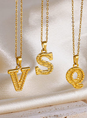 法国coss koko26个英文大写字母吊坠项链18k环保真空电镀项链