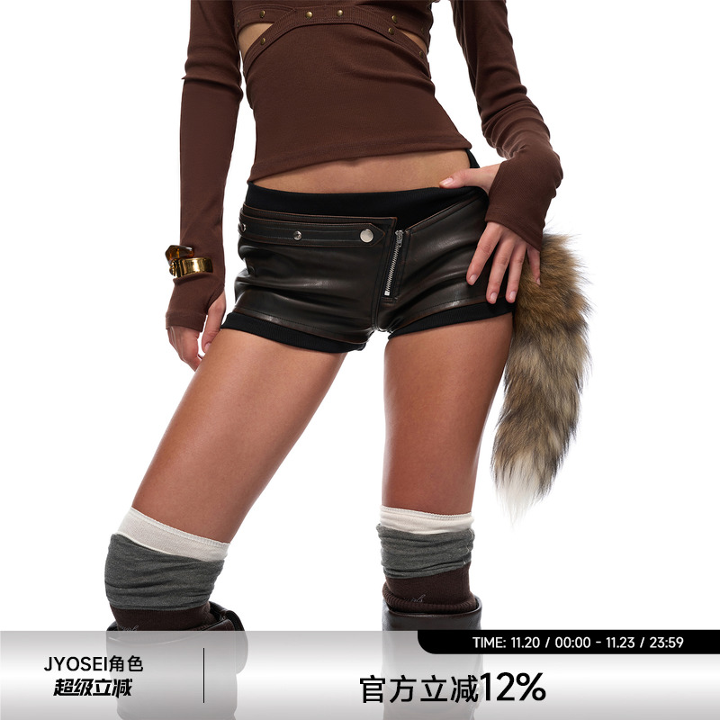 水洗做旧PU皮中低腰假两件皮短裤