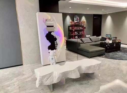 丹尼尔潮流茶几被寝室的镜子
