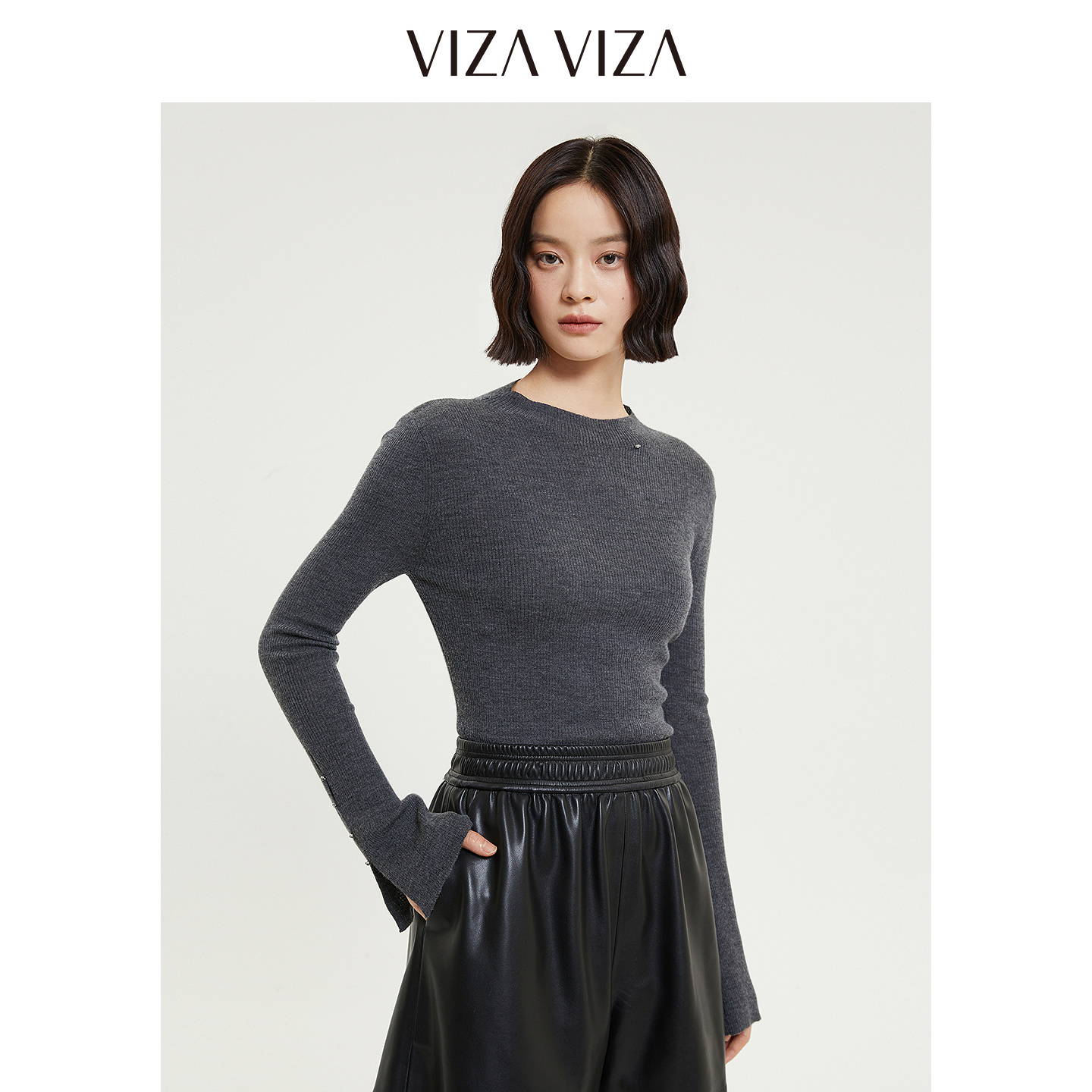 VIZAVIZA圆领毛针织衫