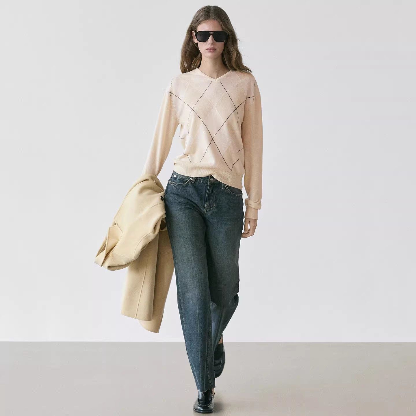 MD女装 秋冬新品百搭休闲学院风菱形格纹软糯V领长袖毛衣针织衫女