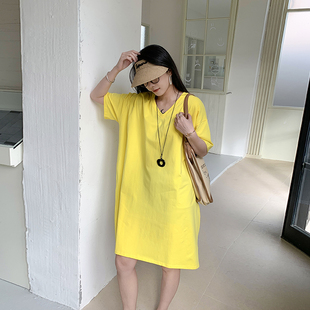 明黄色v领短袖t恤女春夏大码宽松显瘦遮肉中长款纯棉上衣打底衫