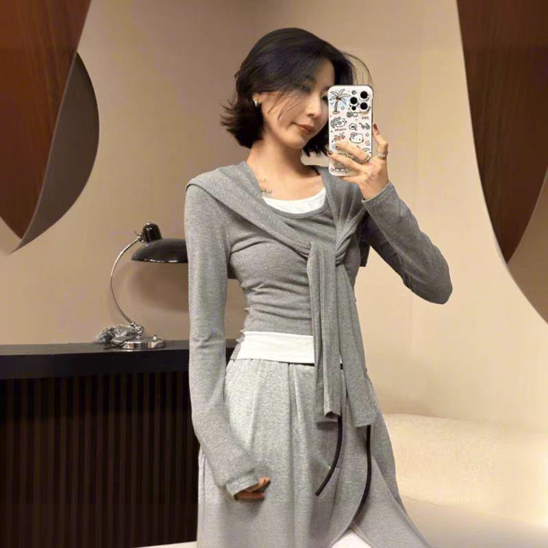 设计感拼色假两件正肩长袖T恤女春季新款弹力收腰显瘦打底衫上衣