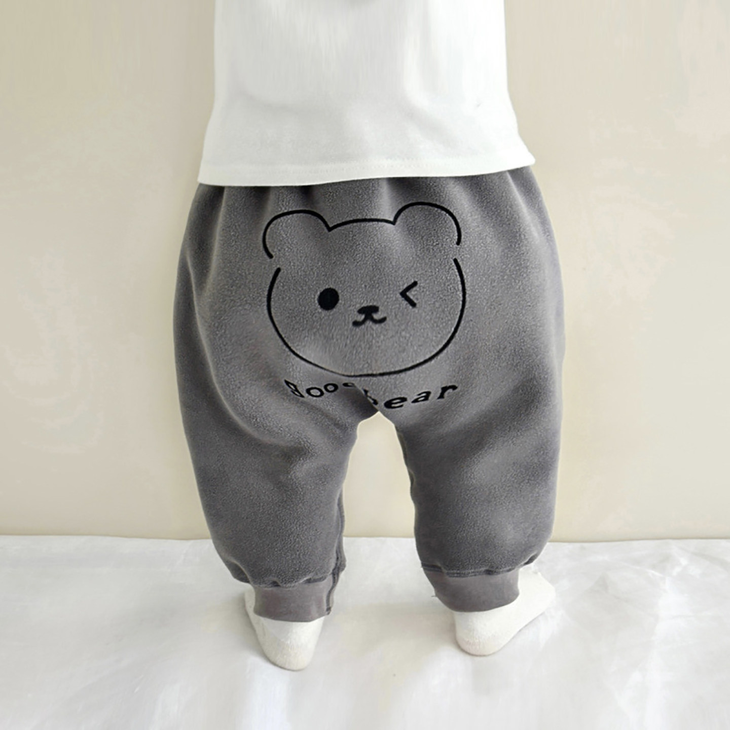 冬季婴儿大屁屁裤宝宝宽松运动裤