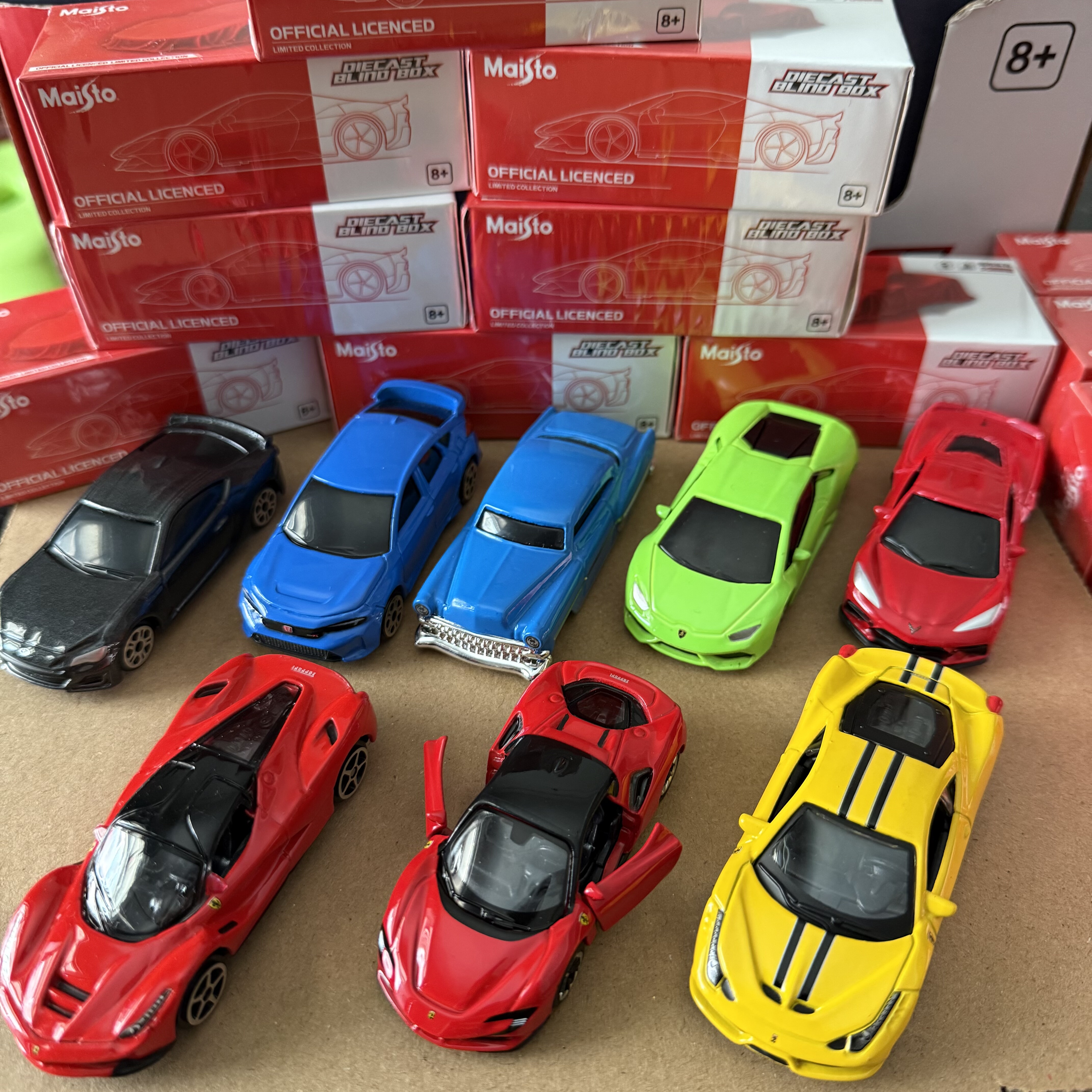 Maisto美驰图1：64隐藏火车/摩托/汽车模型