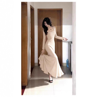 黑色步步生莲鱼尾连衣裙女秋冬季新款内搭包臀梨形伯克利长裙子