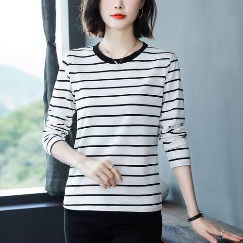 春秋中年纯棉圆领条纹长袖T恤女大码遮肚洋气减龄上衣薄款打底衫