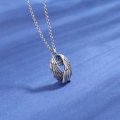 原创天使之翼梦想翅膀吊坠罗马创意嘻哈项链情侣复古潮男生日礼物