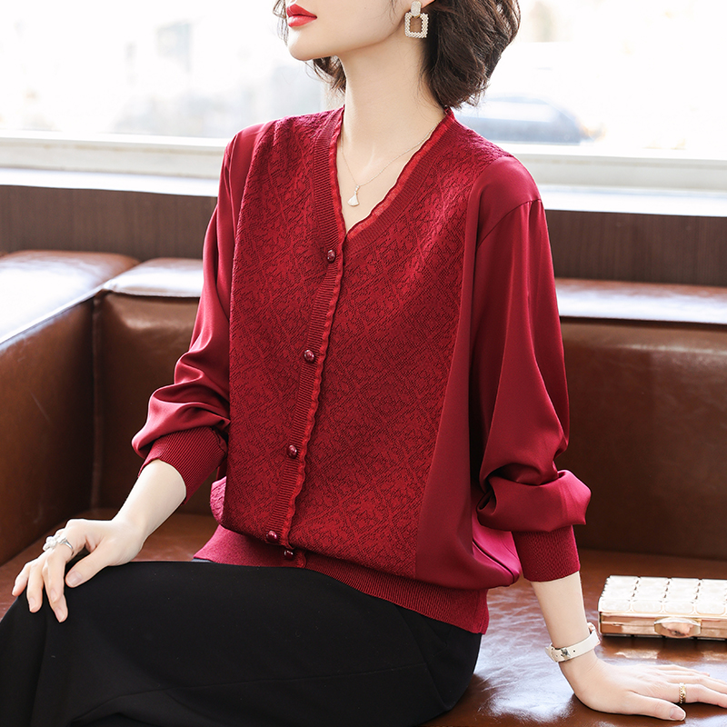 妈妈秋装长袖针织衫上衣服2024新款中老年女春秋洋气高贵打底小衫
