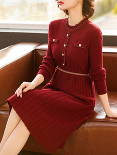 本命年红色过年衣服妈妈秋冬装针织连衣裙中老年女装毛衣打底裙子