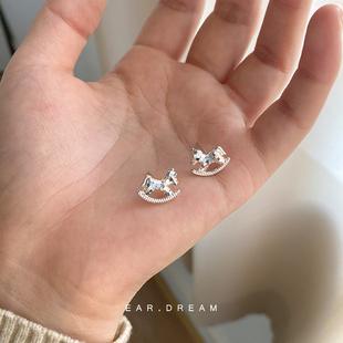2.4上新 碧粼马儿 通体925银小众设计银白小马耳钉粼光闪闪耳环