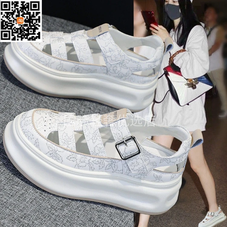 卡搭包头罗马凉鞋女2026夏季新款松糕厚底镂空透气增高洞洞小白鞋