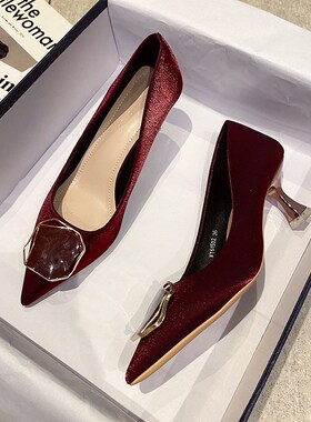 61502-105白色高跟鞋女尖头2024年新款绸缎婚鞋红色新娘细跟单鞋