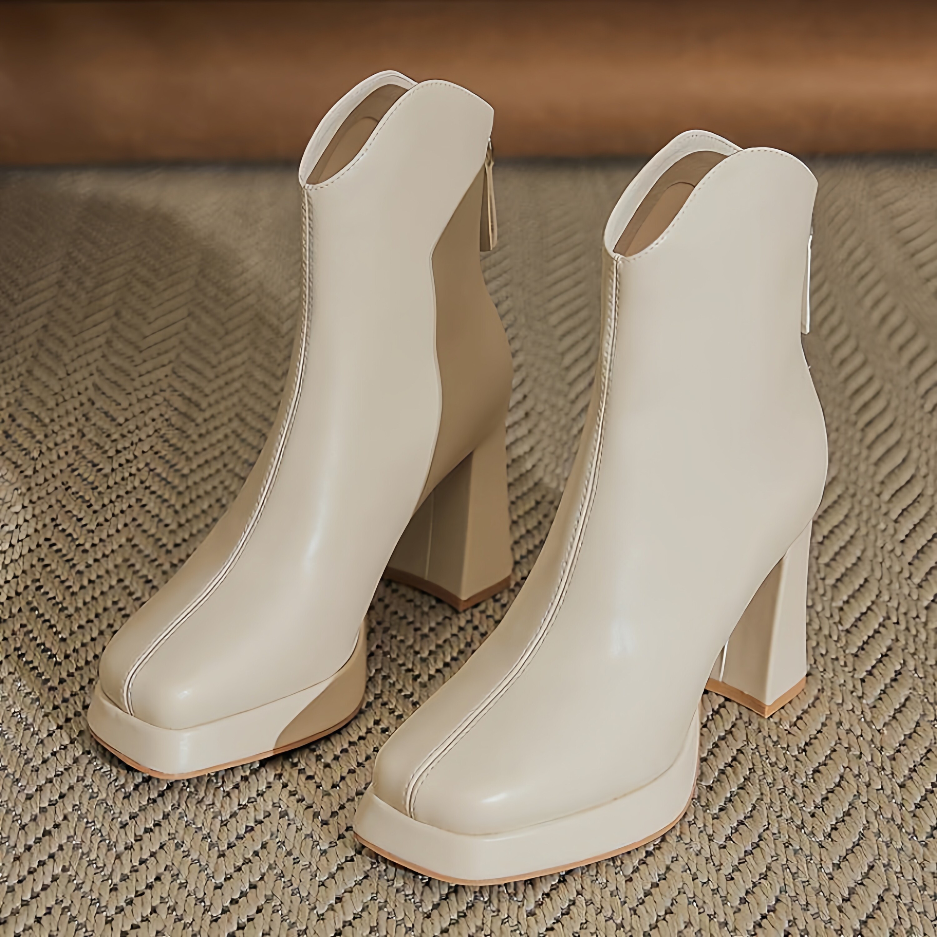 温柔白色马丁靴小短靴粗跟高跟厚底防水台靴子秋冬新款切尔西靴女