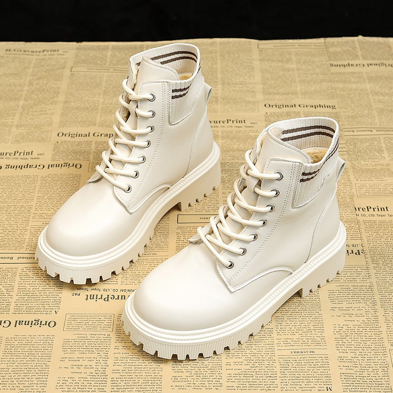 真皮厚底加绒马丁靴女款2025年冬季新款英伦风巨好看瘦瘦白色短靴