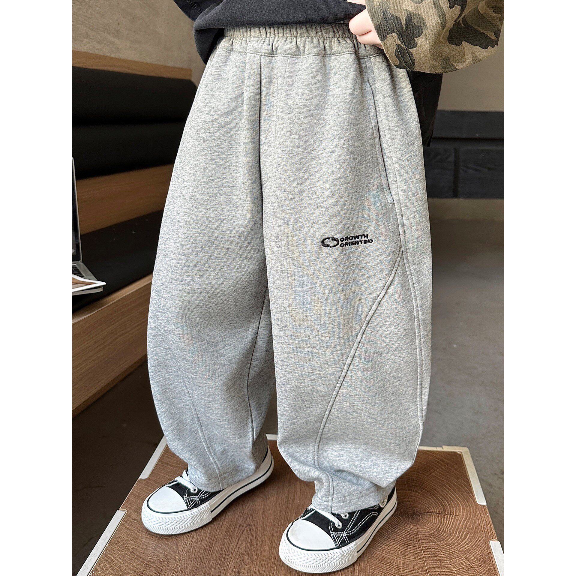 男童春装运动裤儿童韩版宽松卫裤阔腿裤2026新款春秋时尚洋气裤子