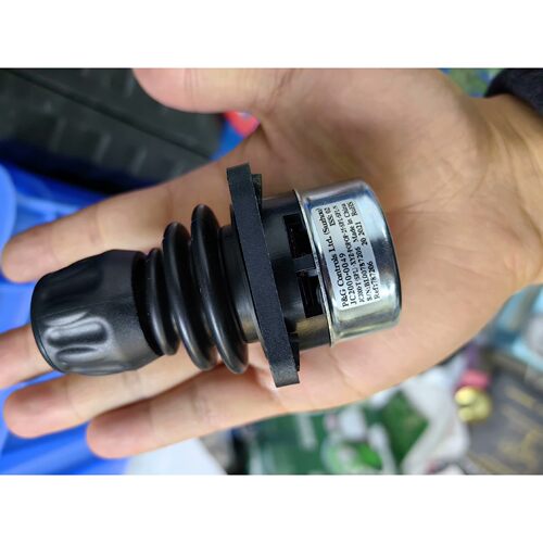 全新原装DSQC679摇杆JC2000-0049需要联系,实议价产品