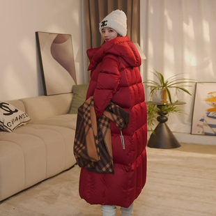 390克轻奢羽绒服冬季女款2025新款珠光缎面长款加厚95白鹅绒外套