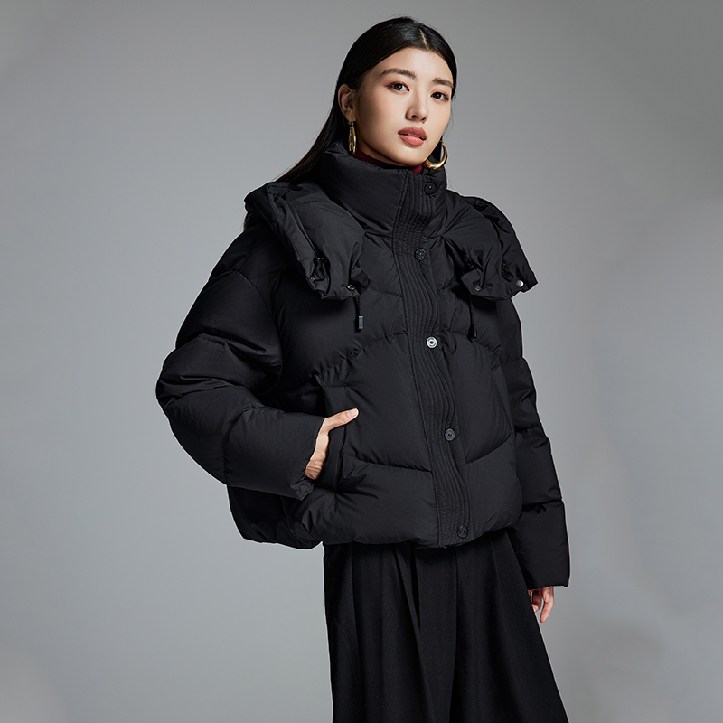 羽绒服女款2025新款黑色连帽短款小个子宽松冬季时尚加厚保暖外套