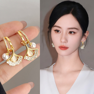 轻奢银杏叶珍珠款软垫耳夹女时尚设计无耳洞耳环精致独特耳坠耳饰