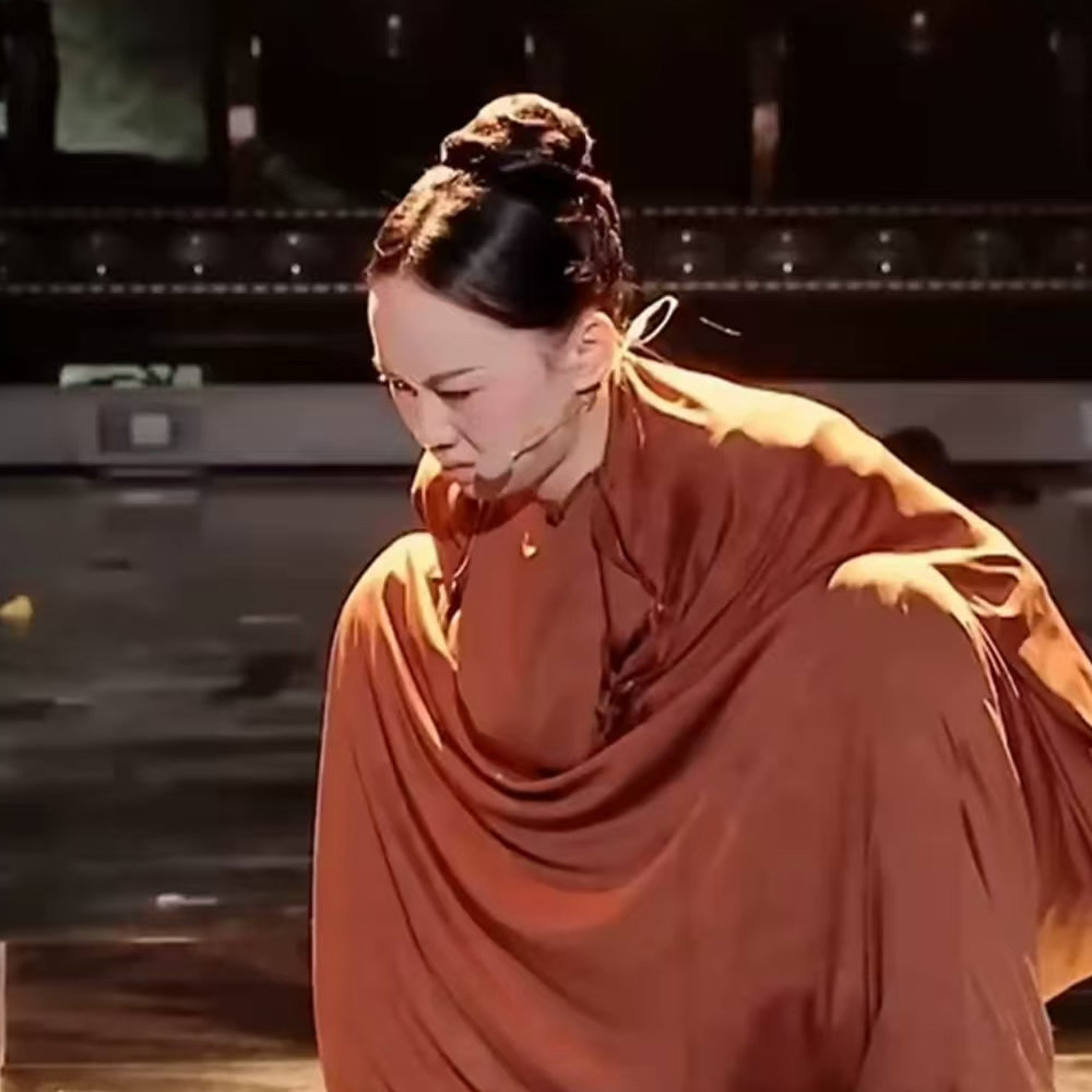 泥娃娃弹力被套演出服单排喜剧大赛李大脑门舞蹈服演出道具服装