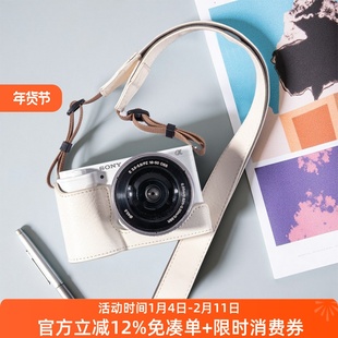 索尼zv-e10保护套zve10m2/二代a6700保护壳相机包a7c2底座a7m43