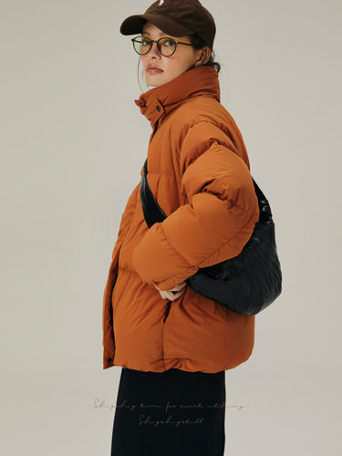 shyshy经典宽松高领面包服