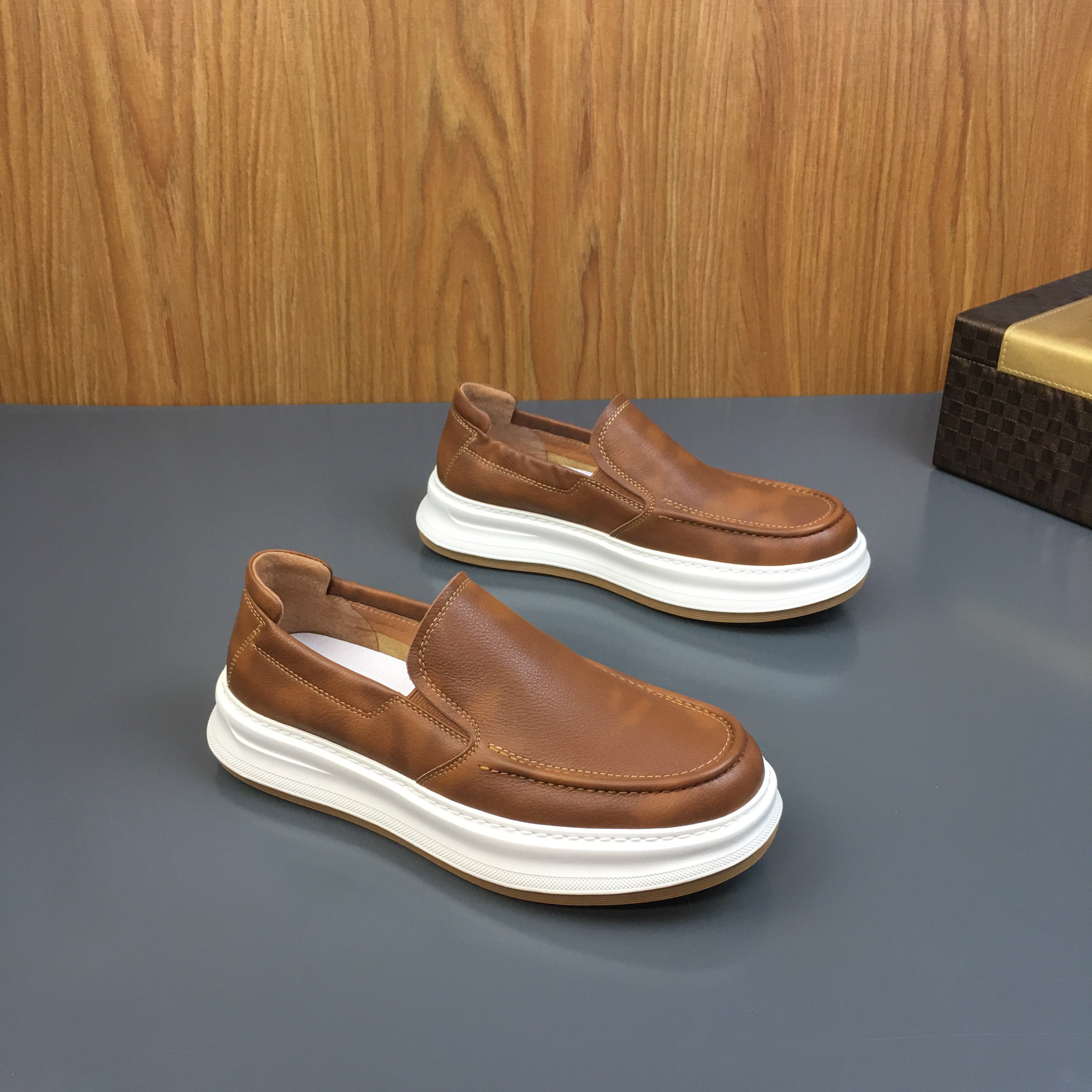 2026夏季新款头层牛皮男鞋软底一脚蹬真皮豆豆鞋增高懒人乐福鞋