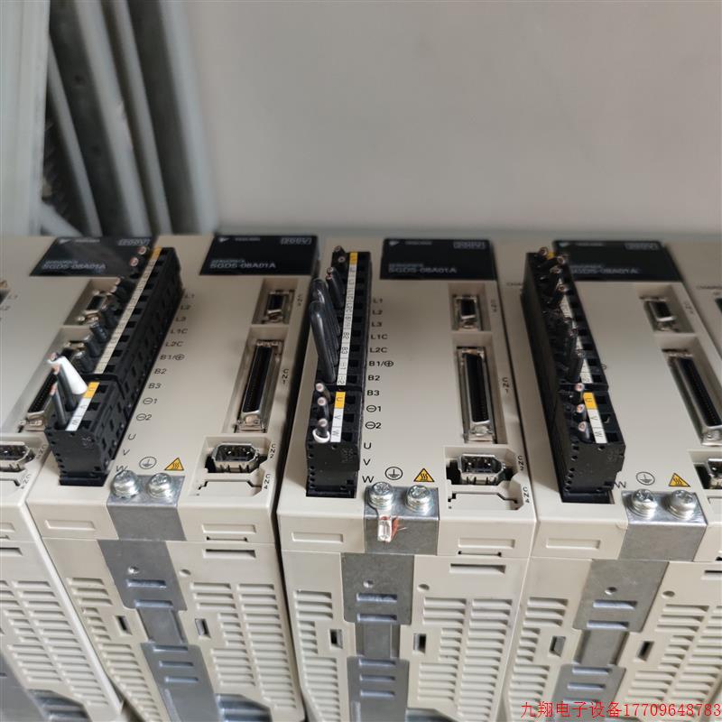 拍前询价:安川驱动器 SGDS-08A01A 750W 220V测试完