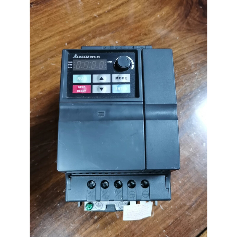 拍前询价：[议价]全新一台VFD-EL变频器，220V，1.5KW，没有包装