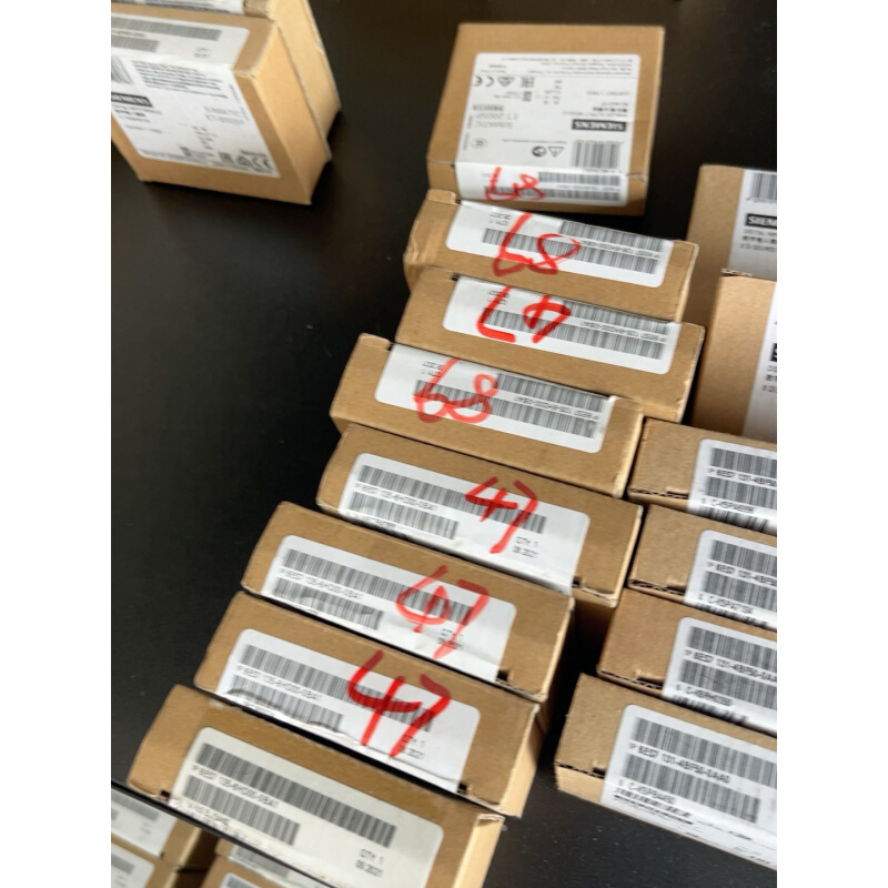 拍前询价：[议价]135 6hd00. 134 6gf00