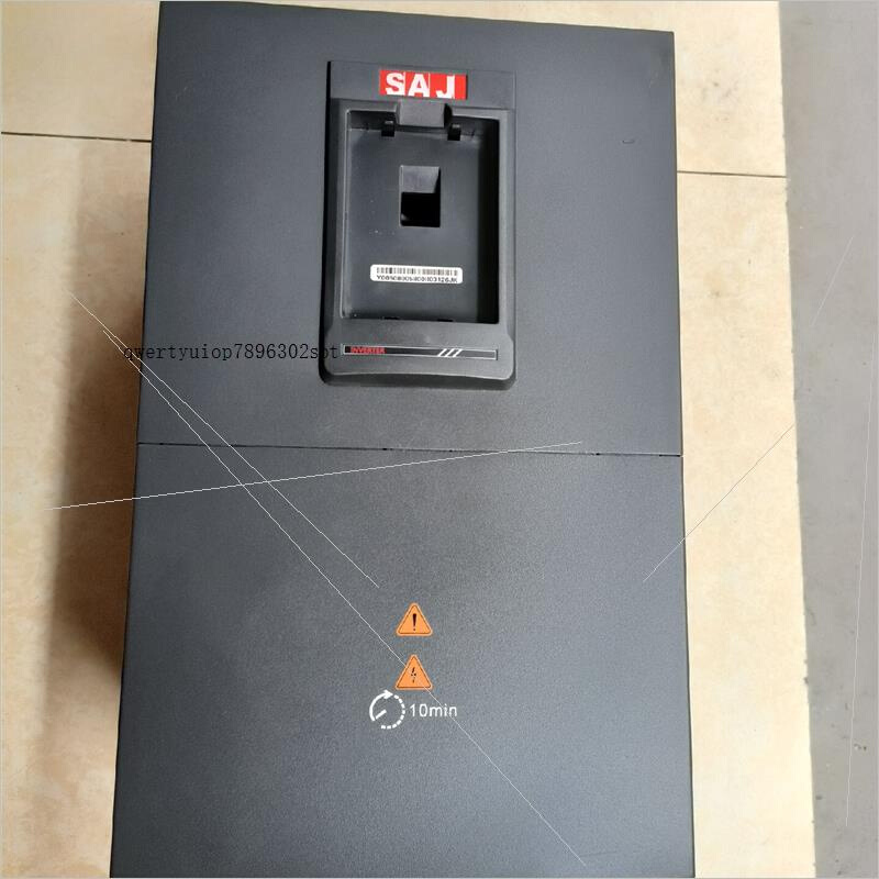 拍前询价：PDG10-4T030B 三晶变频器,30KW一台如图,缺面