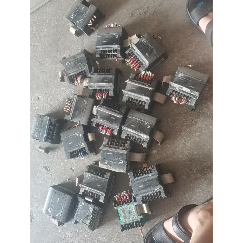 拍前询价：扩展模块CP1W-20EDR1全新原装拍前请询价