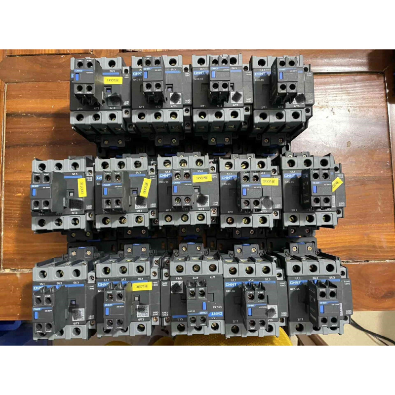 拍前询价：接触器,型号NXC-65,220v,九成新,功能正常,标询价议价