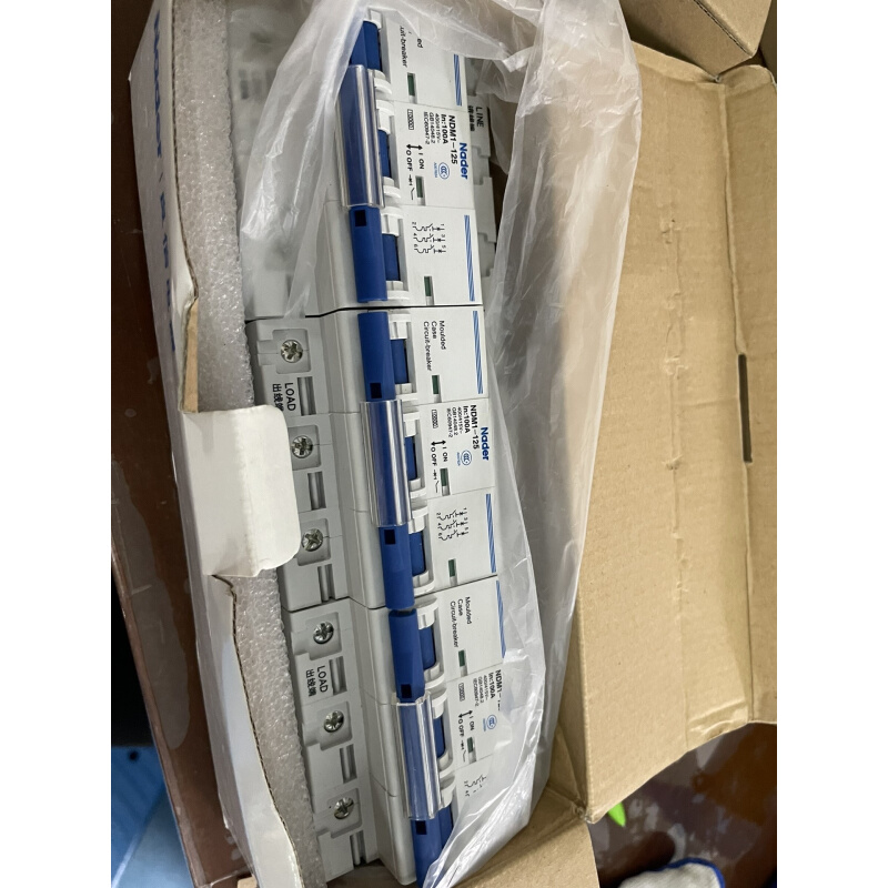 拍前询价：（议价）良信空气开关NDM1-125 100A大3P，喜欢的详谈