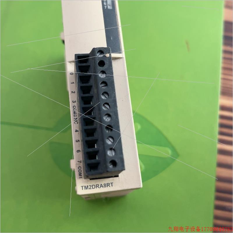 拍前询价:(议价)二手施耐德PLC,型号TM2DRA8RT,实物图片,包邮,功