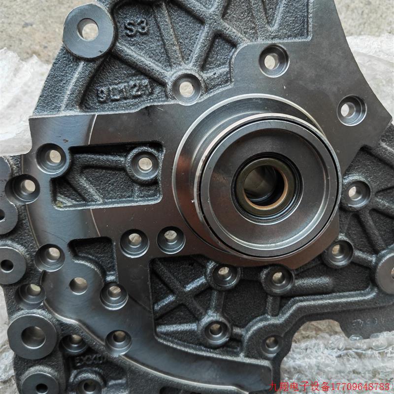 拍前询价:福特6F35全新油泵座!全新原厂未装车议价 议价