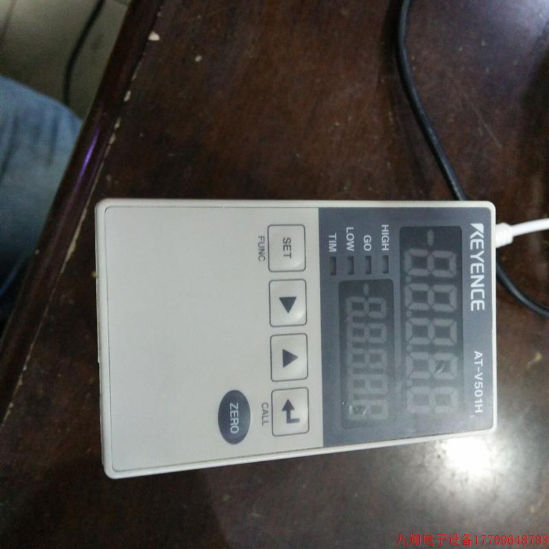 拍前询价:特价处理日本二手基恩士位移传感器AT-V501H