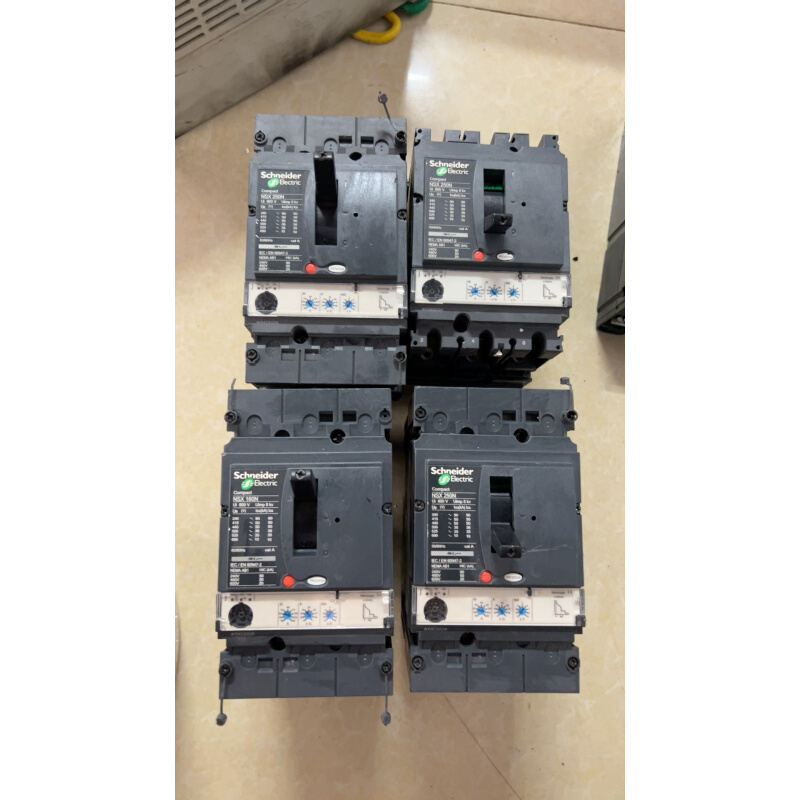 拍前询价：（议价）施耐德塑壳断路器开关NSX 250N，250A，成色如