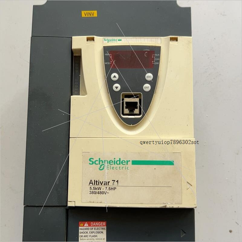 拍前询价：施耐德ATV71系列变频器ATV71HU55N4Z 实物图