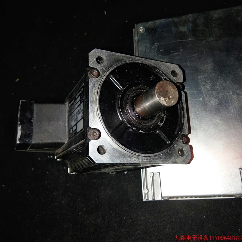 拍前询价:/伺服电机 MSMA102A1C