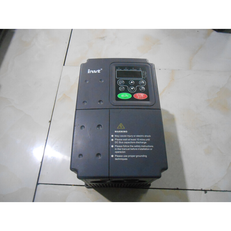 拍前询价：二手英威腾变频器CHF100A-004G/5R5P 380V 4KW 实物图