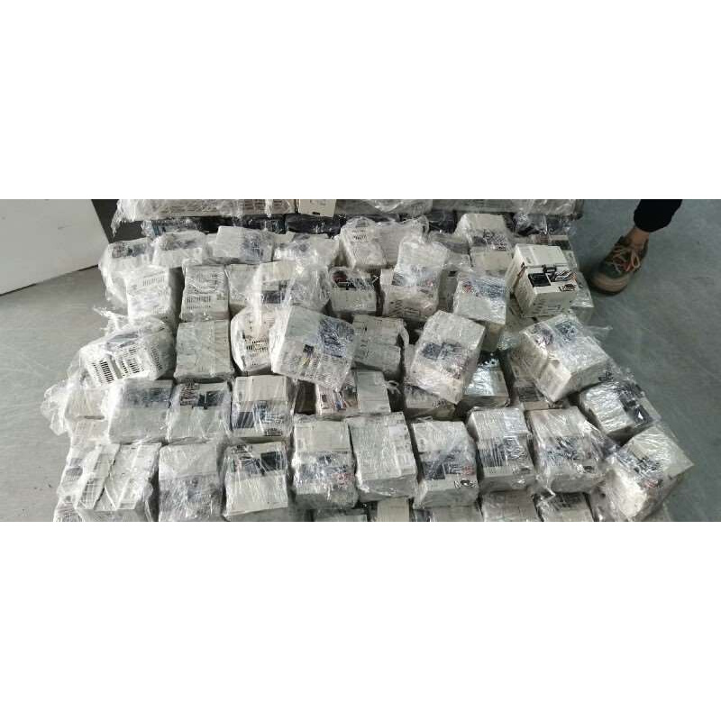 拍前询价：三菱PLC主机扩展模块FX3U-16CCLFX2NC-C