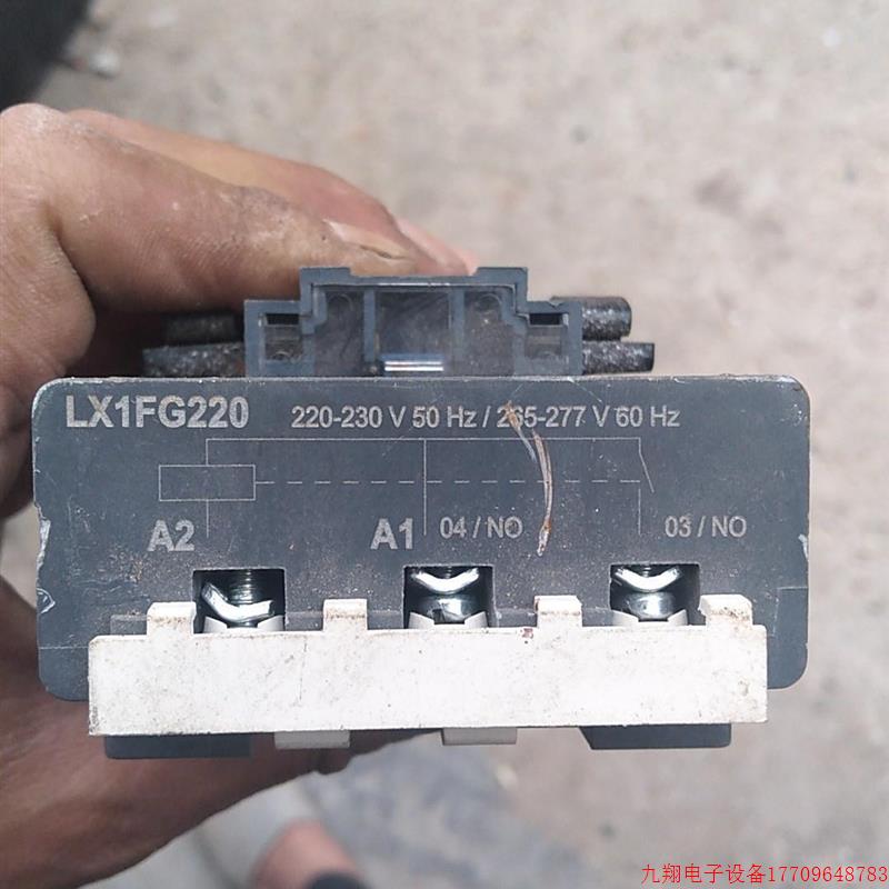 拍前询价:线圈施耐德LX1FG220,功能正常