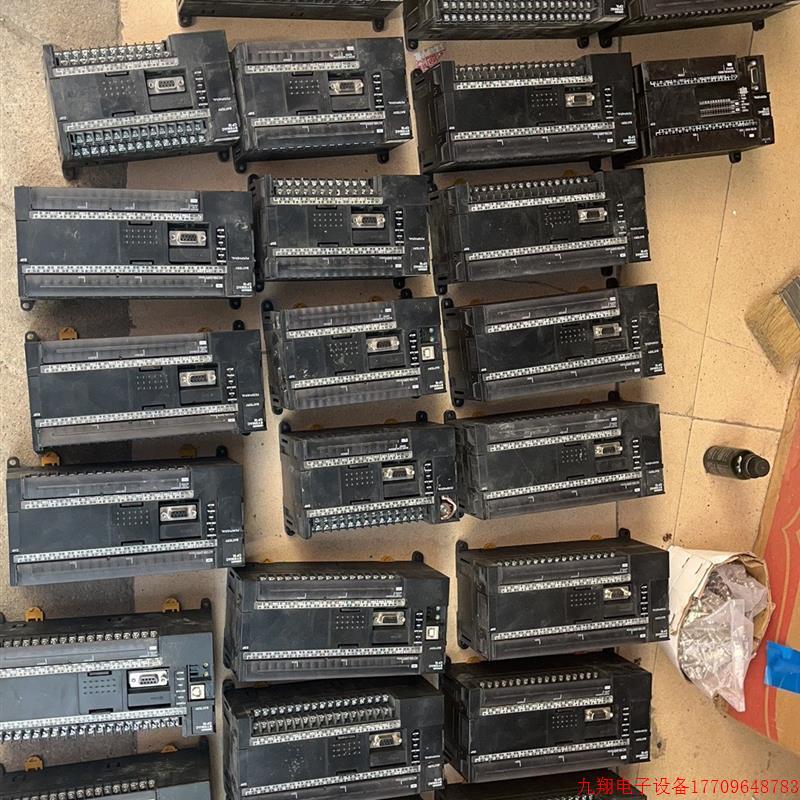 拍前询价:OMRONplc cp1e-n60dt-a,拆机功能好,成色新,