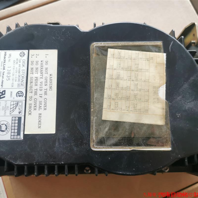 拍前询价:HITACHI 日立W1000DSK514S—38S老硬碟