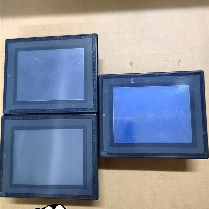 拍前询价：基恩士触控屏幕 VT3-Q5S(两台)